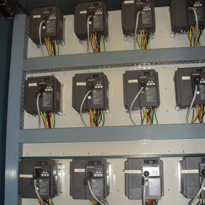 توريد آلة قطع رغوة البولي يوريثان الأوتوماتيكية عالية السرعة القابلة للتعديل المعاصرة