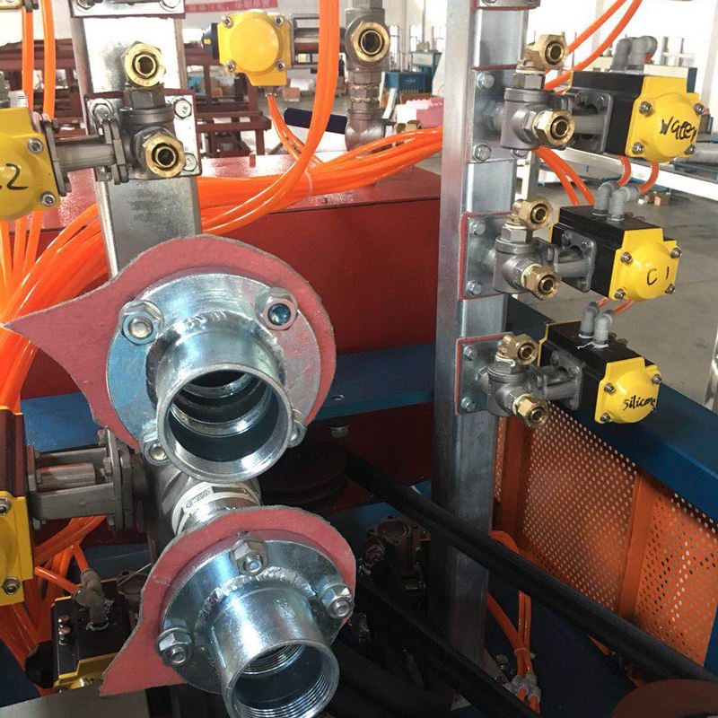 ماكينة تصنيع الإسفنج المطاطي والبلاستيك الرغوي من مادة البولي يوريثان ماكينة تشكيل صناديق الرغوة PU